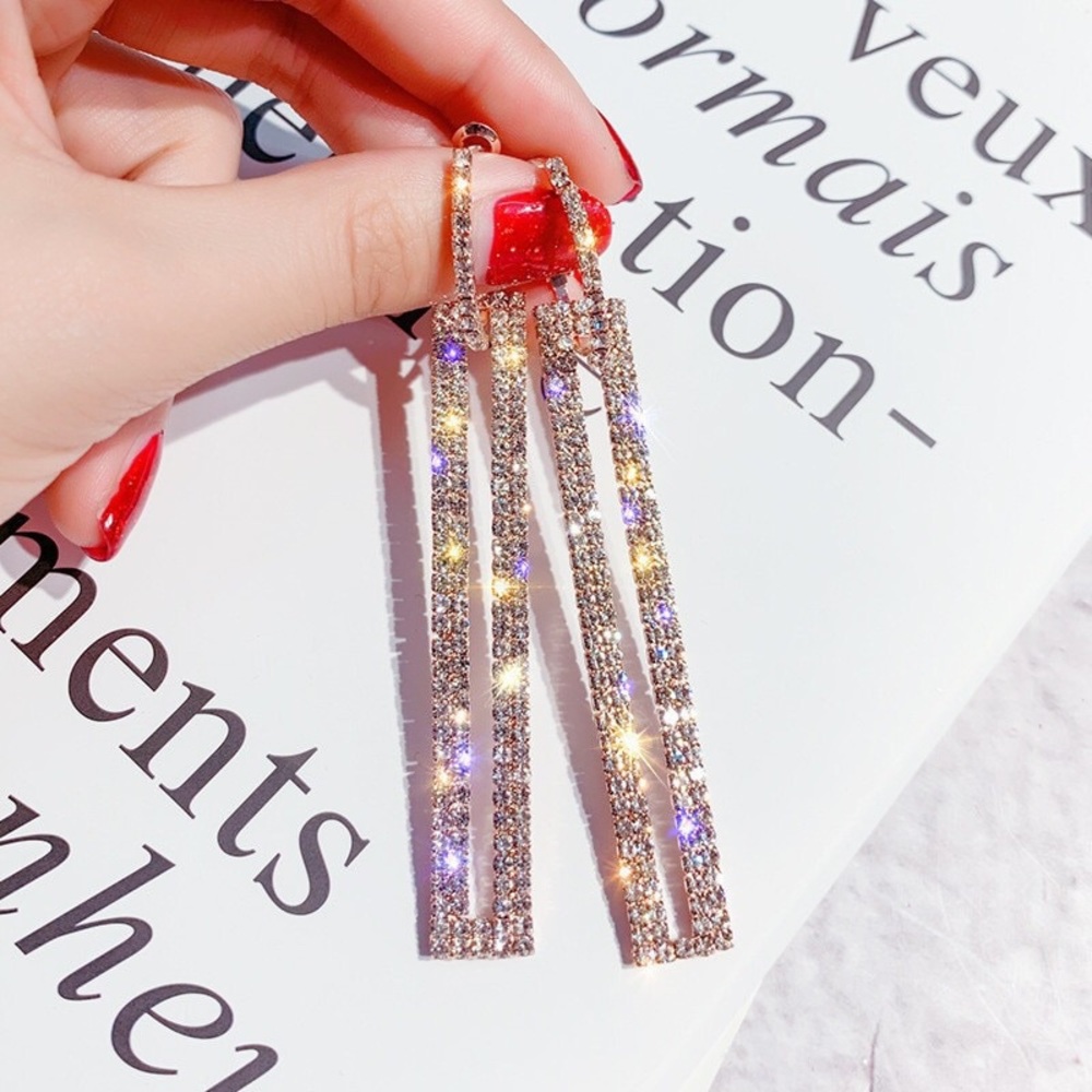 NWT Crystal Rhinestone Dangle  Earrings - Picture 3 of 7